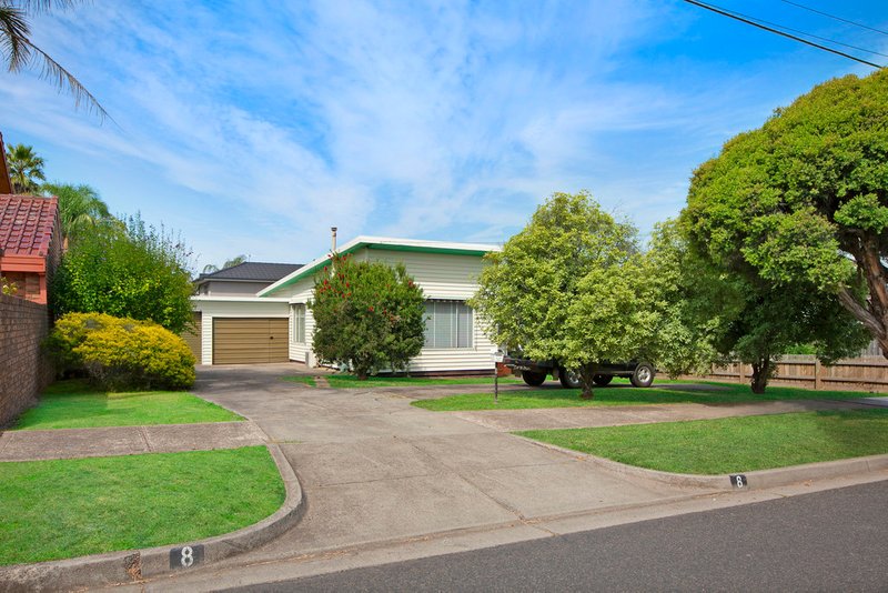 8 Laurie Street, Reservoir VIC 3073