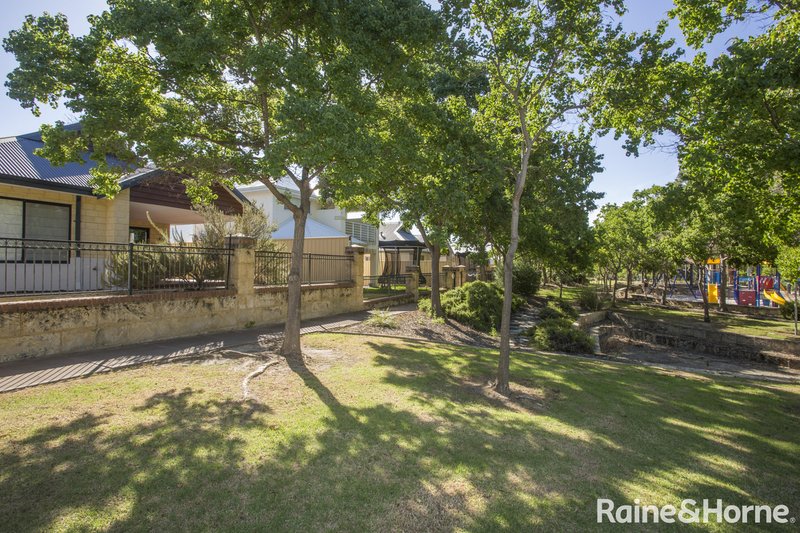 Photo - 8 Laverstock Street, South Guildford WA 6055 - Image 2