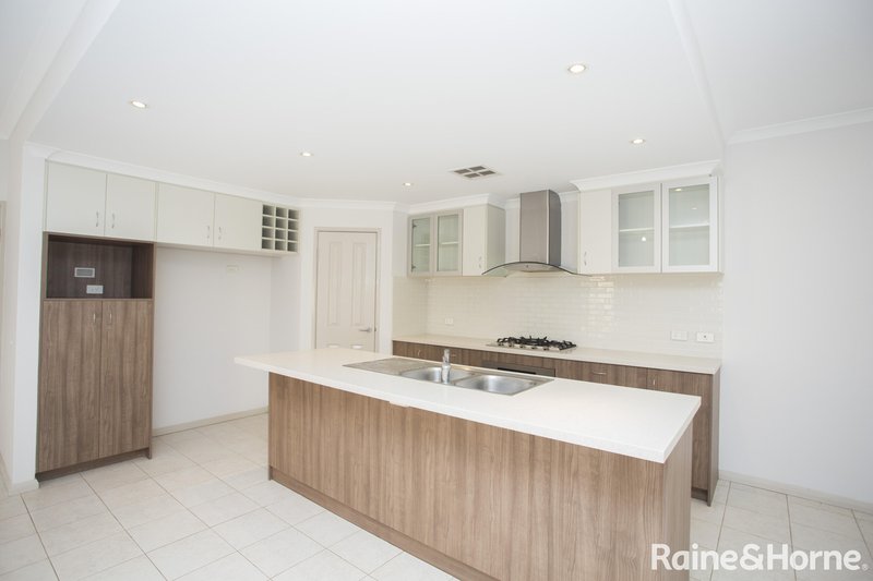 Photo - 8 Laverstock Street, South Guildford WA 6055 - Image 8