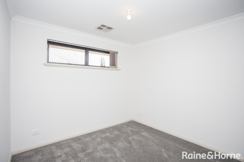 Photo - 8 Laverstock Street, South Guildford WA 6055 - Image 14