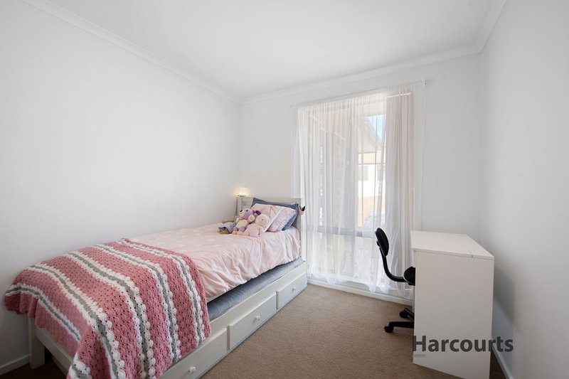 Photo - 8 Lawrence Drive, Devonport TAS 7310 - Image 7