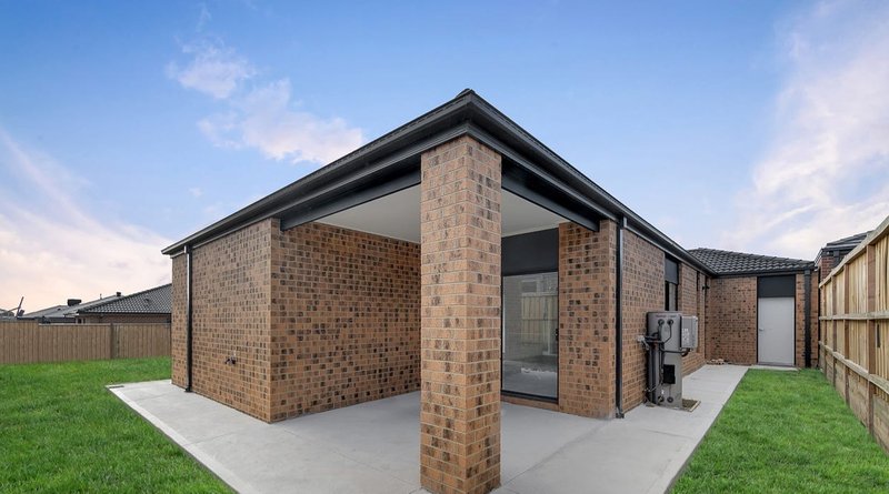 Photo - 8 Leafspring Road, Donnybrook VIC 3064 - Image 13