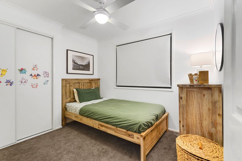 Photo - 8 Leanne Court, Mount Warren Park QLD 4207 - Image 17