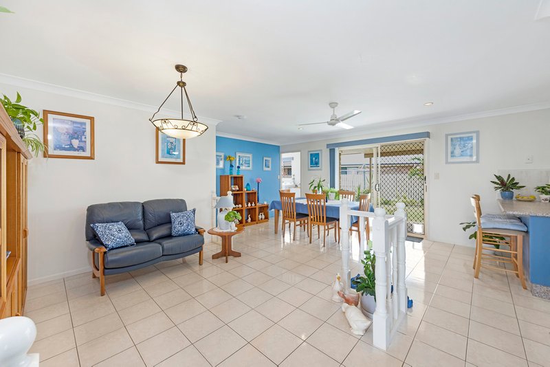 Photo - 8 Leas Court, Bundaberg North QLD 4670 - Image 7