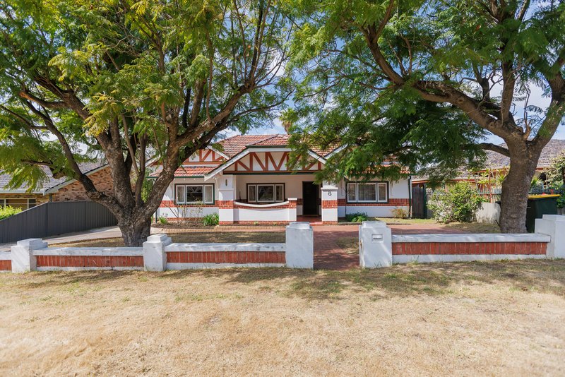 Photo - 8 Leichardt Street, St James WA 6102 - Image 2