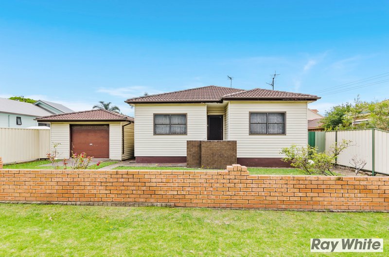 8 Liamina Ave , Woonona NSW 2517