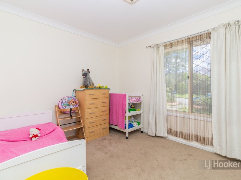 Photo - 8 Lichen Court, Regents Park QLD 4118 - Image 8