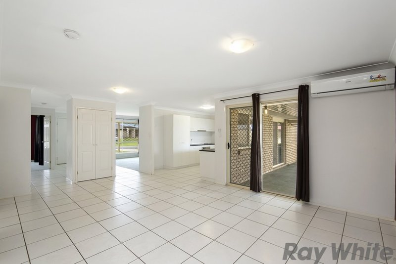 Photo - 8 Lillian Place, Deception Bay QLD 4508 - Image 3