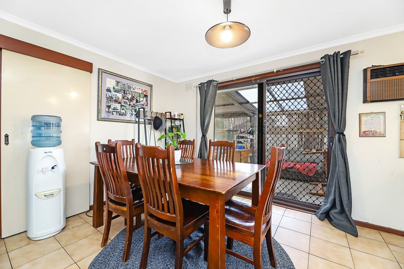 Photo - 8 Lilydale Court, Thomastown VIC 3074 - Image 9