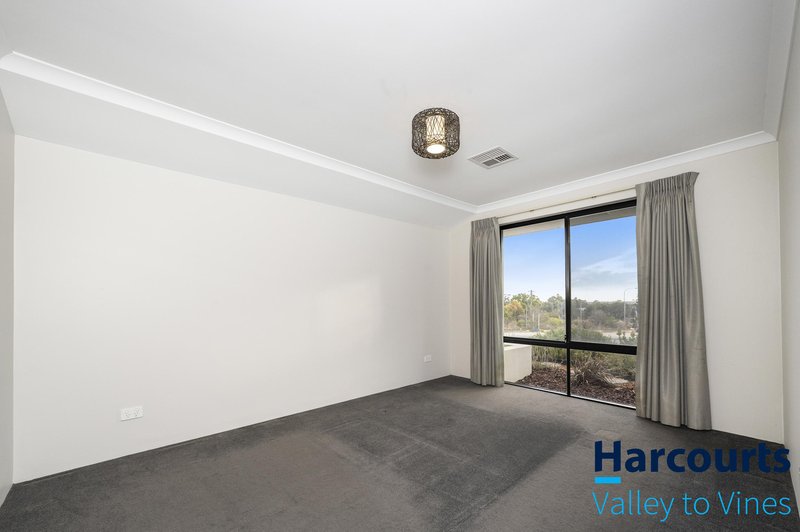 Photo - 8 Linacre Road, Bullsbrook WA 6084 - Image 3