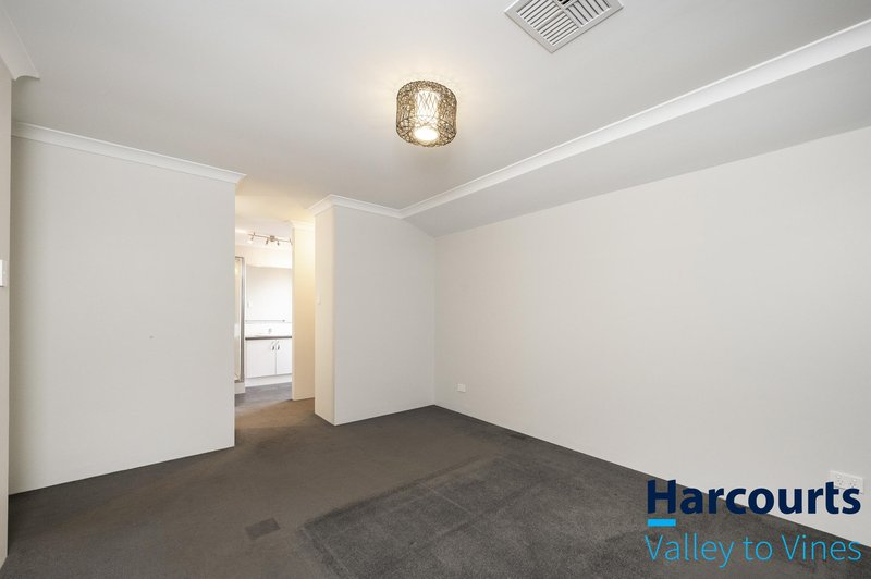 Photo - 8 Linacre Road, Bullsbrook WA 6084 - Image 5