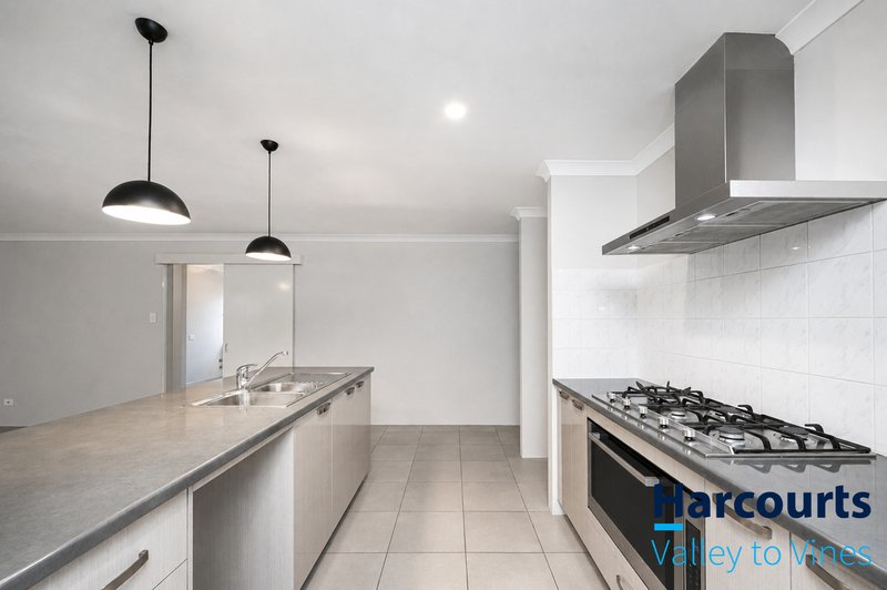 Photo - 8 Linacre Road, Bullsbrook WA 6084 - Image 11