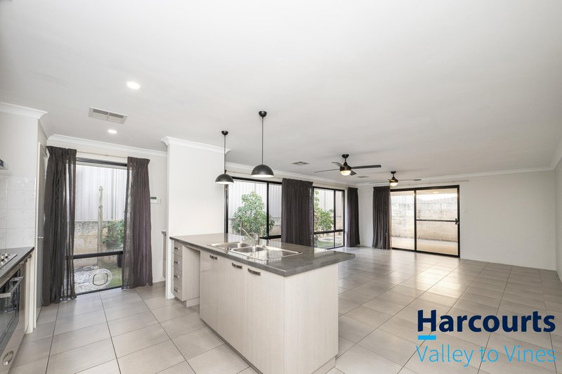 Photo - 8 Linacre Road, Bullsbrook WA 6084 - Image 12