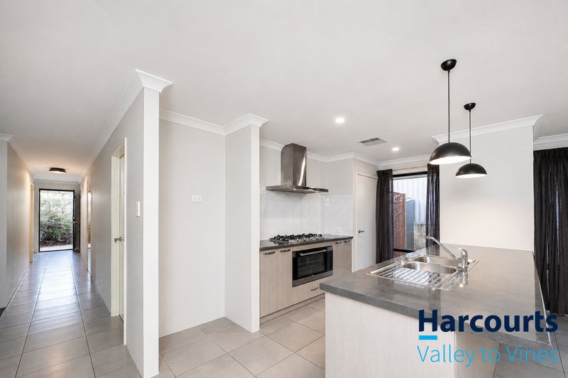 Photo - 8 Linacre Road, Bullsbrook WA 6084 - Image 13