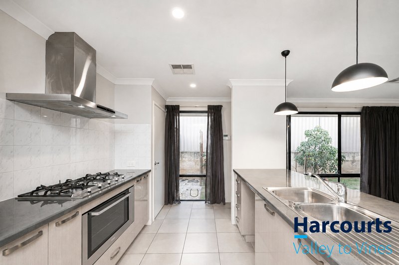 Photo - 8 Linacre Road, Bullsbrook WA 6084 - Image 14