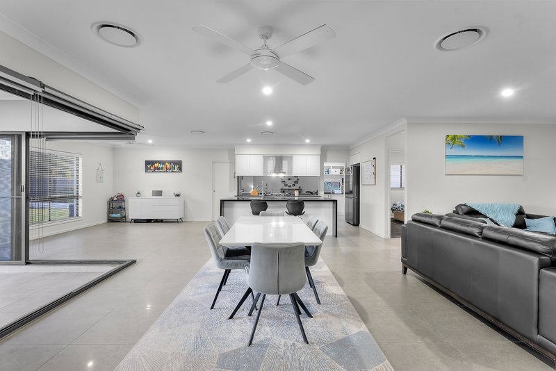 Photo - 8 Lindeman Street, Burpengary East QLD 4505 - Image 8