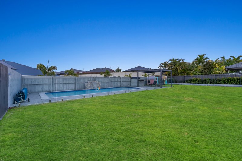 Photo - 8 Lindeman Street, Burpengary East QLD 4505 - Image 14