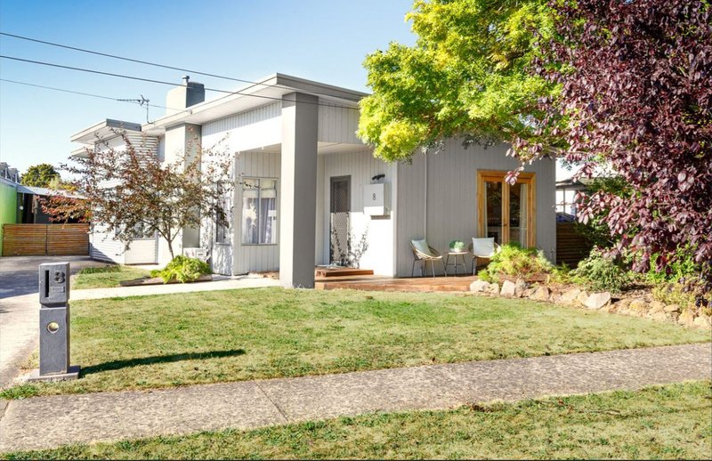 8 Linden Avenue, Wendouree VIC 3355