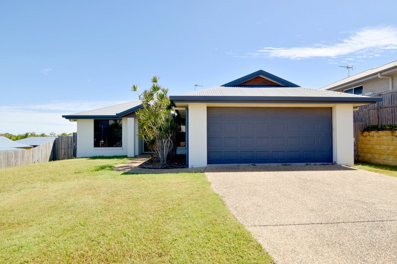 8 Linhow Crescent, Clinton QLD 4680