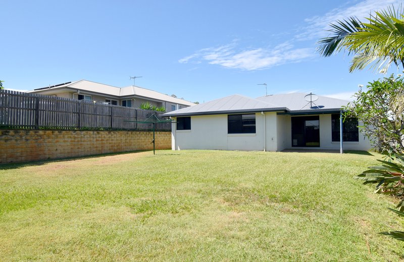 Photo - 8 Linhow Crescent, Clinton QLD 4680 - Image 12