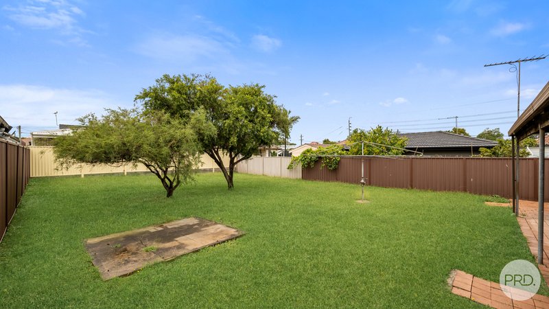 Photo - 8 Linwood Street, Guildford West NSW 2161 - Image 11