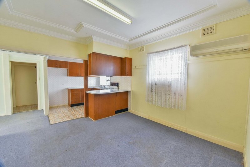 Photo - 8 Little Street, Camden NSW 2570 - Image 5