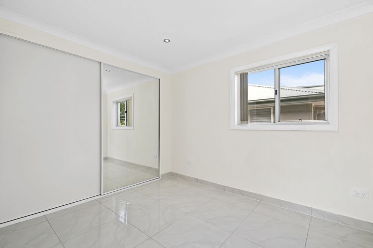 Photo - 8 Lloyd Street, Greystanes NSW 2145 - Image 7