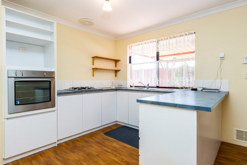 Photo - 8 Lloyd Way, Usher WA 6230 - Image 7