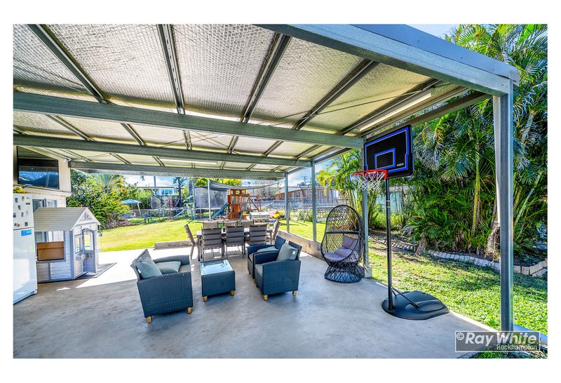 Photo - 8 Locke Street, Kawana QLD 4701 - Image 5