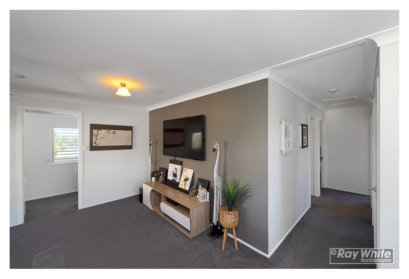 Photo - 8 Locke Street, Kawana QLD 4701 - Image 10