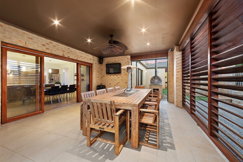 Photo - 8 Lockie Place, Taylors Hill VIC 3037 - Image 9