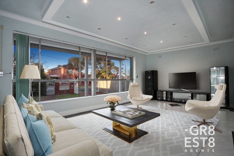 Photo - 8 Lockington Crescent, Dandenong VIC 3175 - Image 3