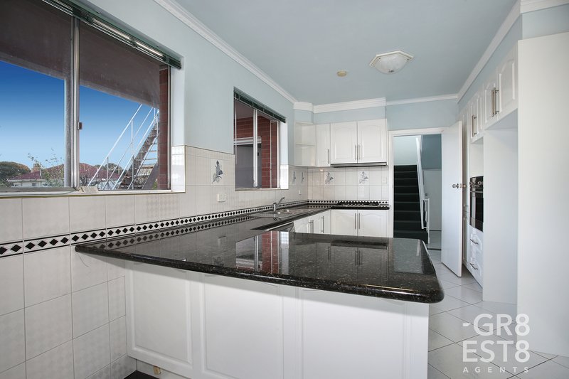 Photo - 8 Lockington Crescent, Dandenong VIC 3175 - Image 5