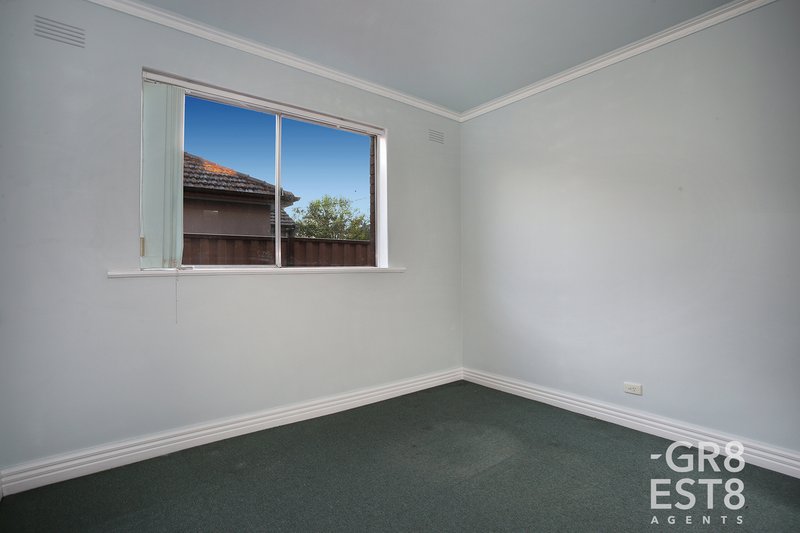 Photo - 8 Lockington Crescent, Dandenong VIC 3175 - Image 11