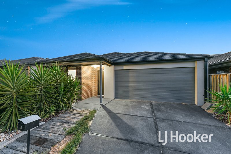 8 Longmeadow Road, Officer VIC 3809