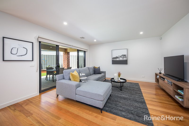 Photo - 8 Longtan Avenue, Sunbury VIC 3429 - Image 6