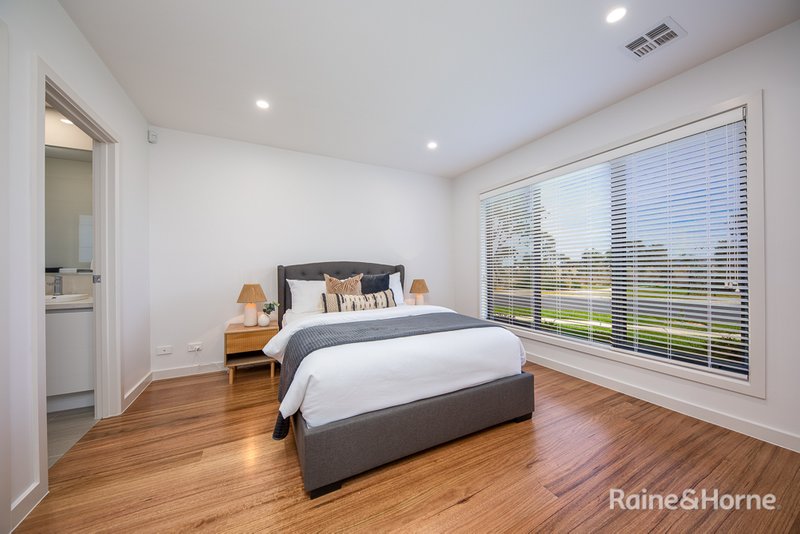 Photo - 8 Longtan Avenue, Sunbury VIC 3429 - Image 9