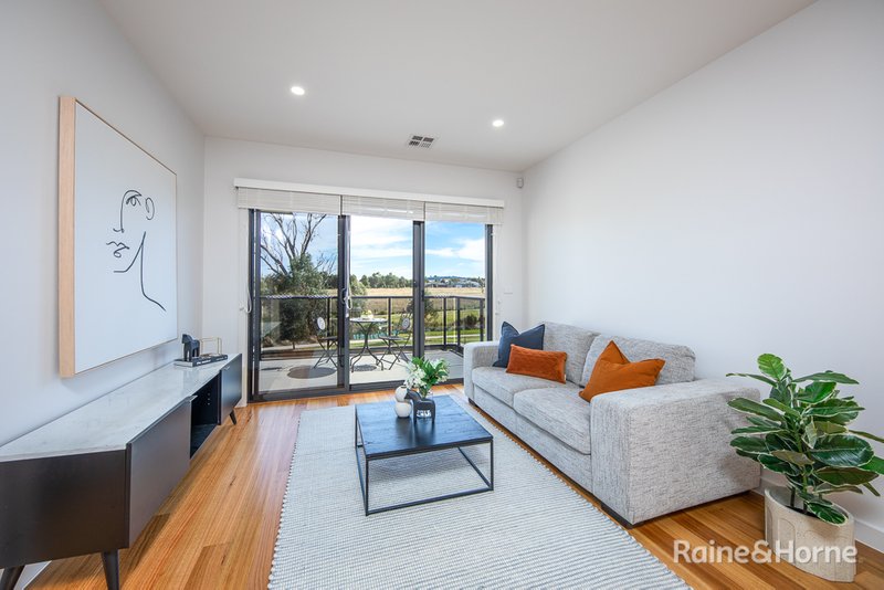 Photo - 8 Longtan Avenue, Sunbury VIC 3429 - Image 13