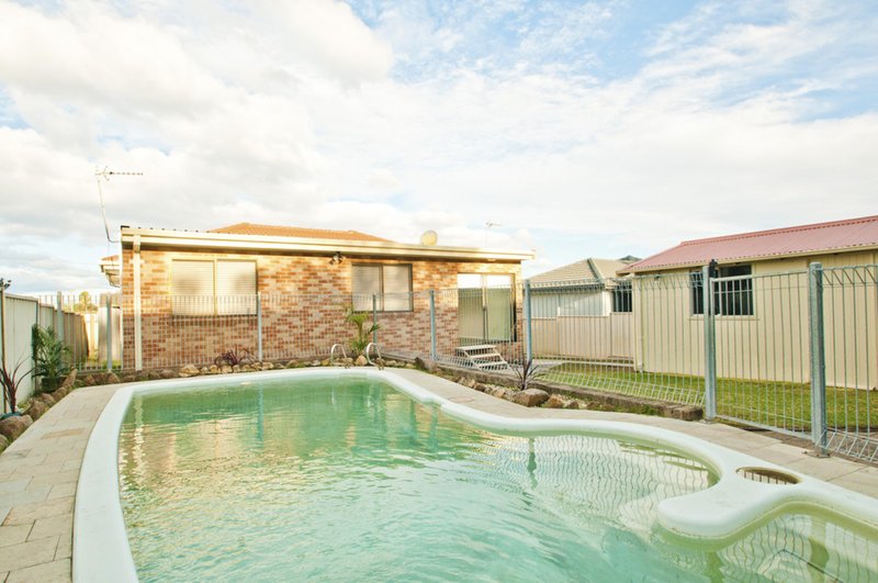 Photo - 8 Louise Street, Dapto NSW 2530 - Image 3