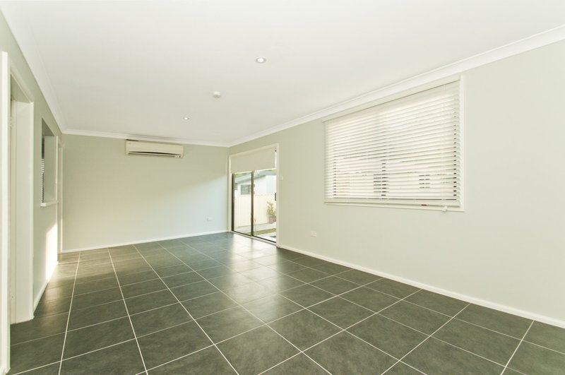 Photo - 8 Louise Street, Dapto NSW 2530 - Image 6