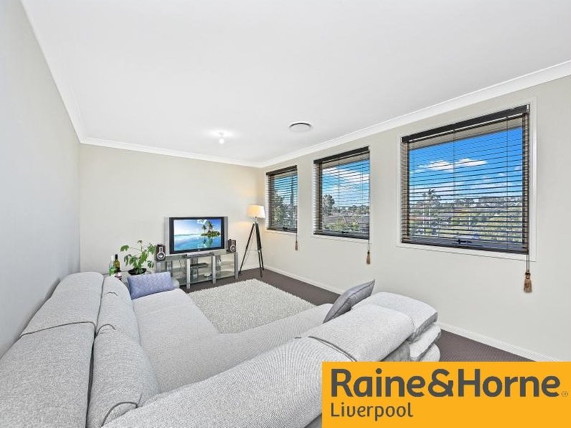 Photo - 8 Lucas Avenue, Moorebank NSW 2170 - Image 4