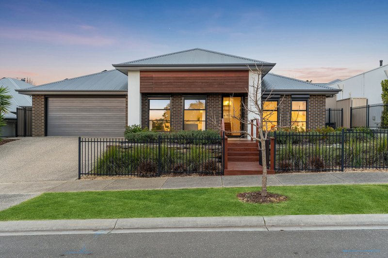 Photo - 8 Lucerne Crescent, Mount Barker SA 5251 - Image 1