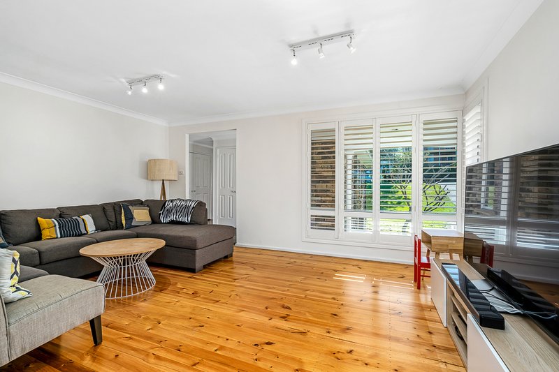 Photo - 8 Luculia Avenue, Baulkham Hills NSW 2153 - Image 3