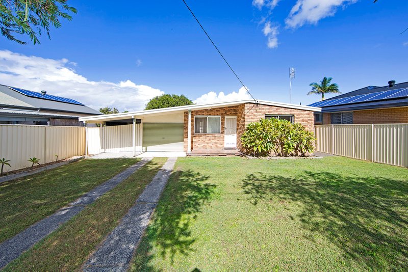 8 Lukela Avenue, Budgewoi NSW 2262