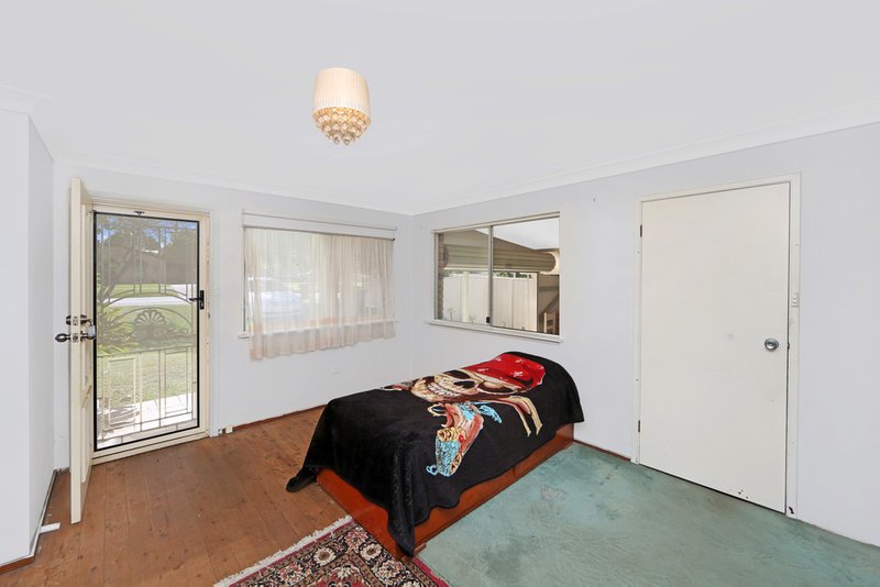 Photo - 8 Lukela Avenue, Budgewoi NSW 2262 - Image 6