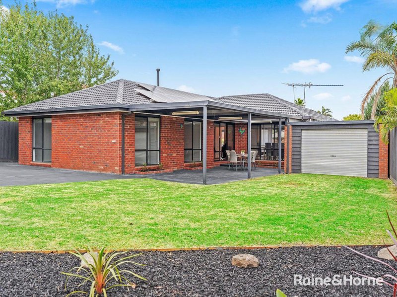 Photo - 8 Lupin Court, Cranbourne North VIC 3977 - Image 15