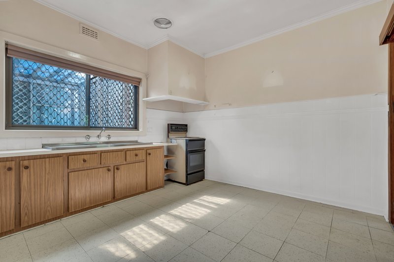 Photo - 8 Lynch Road, Fawkner VIC 3060 - Image 5