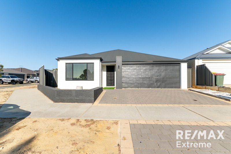 8 Lyndley Road, Banksia Grove WA 6031