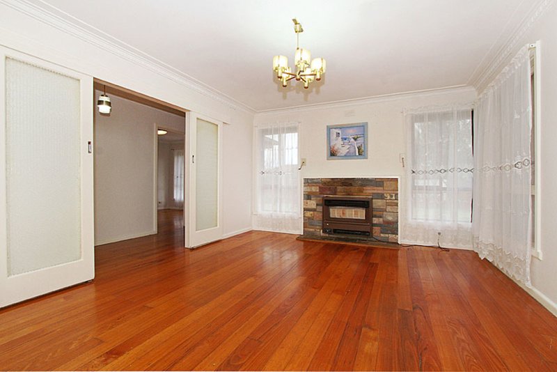 Photo - 8 Lyndon Street, Lalor VIC 3075 - Image 3