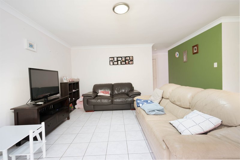 Photo - 8 Lyrebird Close, Doolandella QLD 4077 - Image 9